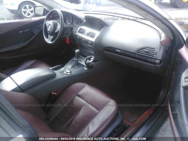 WBAEH73424B189117 - 2004 BMW 645 CI AUTOMATIC أسود صورة 5