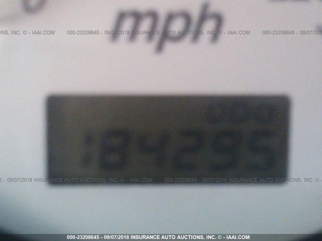 JM1BJ246621523925 - 2002 MAZDA PROTEGE PR5 银色 照片 7