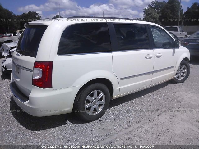 2C4RC1BG7CR126722 - 2012 CHRYSLER TOWN & COUNTRY TOURING WHITE photo 4