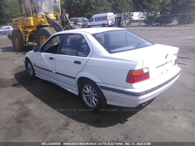 WBACD4321VAV49937 - 1997 BMW 328 I AUTOMATIC WHITE photo 3