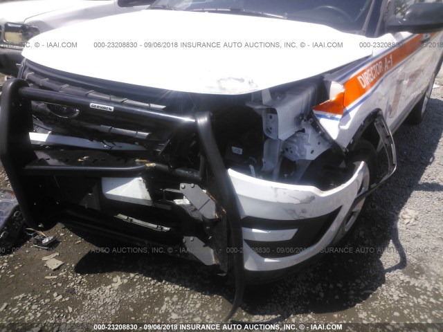 1FM5K8AR8HGC07939 - 2017 FORD EXPLORER POLICE INTERCEPTOR WHITE photo 6