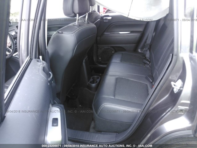 1C4NJDEB6GD714478 - 2016 JEEP COMPASS LATITUDE 灰色 照片 8