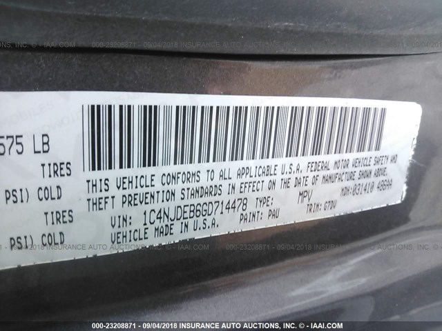 1C4NJDEB6GD714478 - 2016 JEEP COMPASS LATITUDE 灰色 照片 9