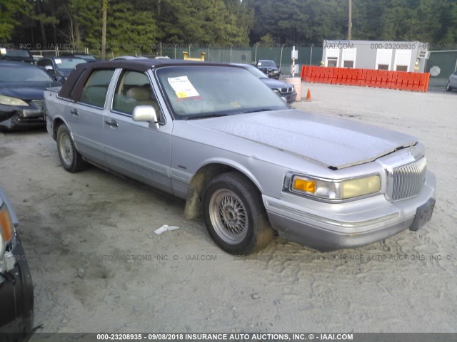 1LNLM83W5SY716375 - 1995 LINCOLN TOWN CAR CARTIER SILVER photo 1