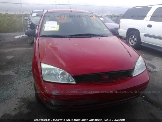 1FAHP37N47W326740 - 2007 FORD FOCUS ZX5/S/SE/SES 红色 照片 6