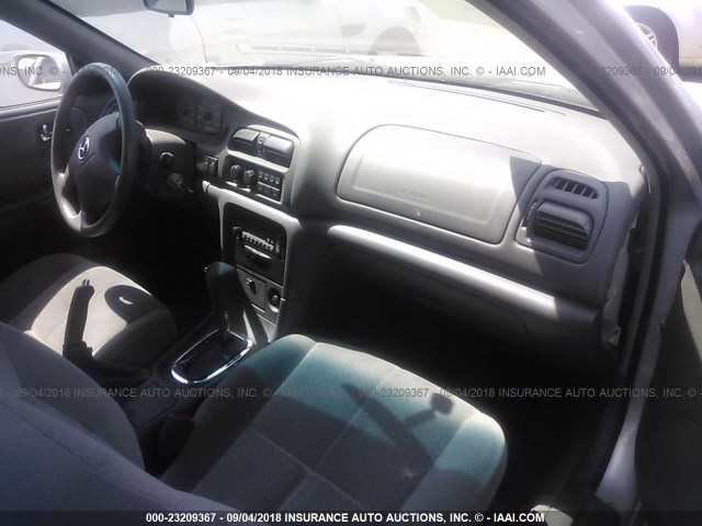 1YVGF22D6Y5133539 - 2000 MAZDA 626 ES/LX SILVER photo 5