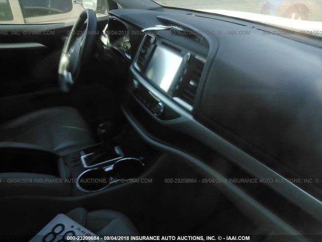 5TDJKRFH2GS240111 - 2016 TOYOTA HIGHLANDER XLE თეთრი ფოტო 5