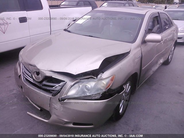 JTNBB46K073032812 - 2007 TOYOTA CAMRY NEW GENERAT HYBRID GOLD photo 2