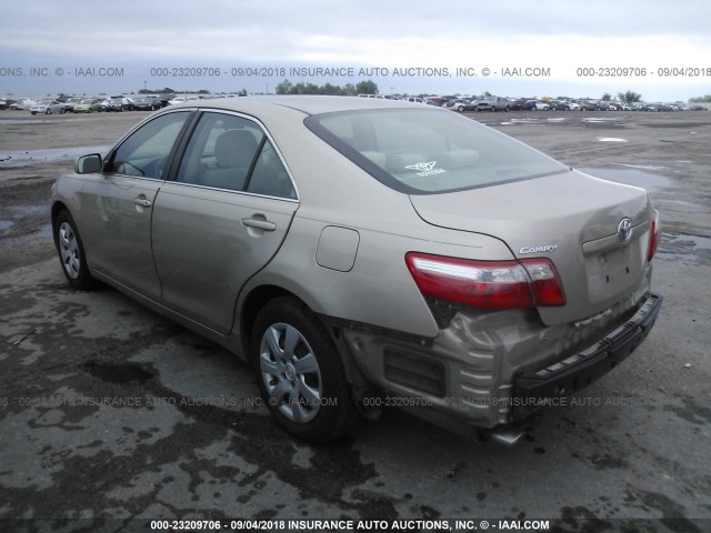 4T1BK46KX8U069636 - 2008 TOYOTA CAMRY LE/XLE/SE Алтын фото 3