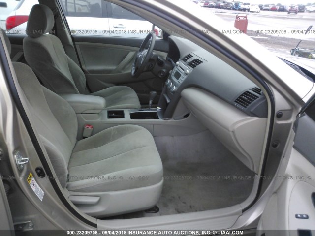 4T1BK46KX8U069636 - 2008 TOYOTA CAMRY LE/XLE/SE Алтын фото 5
