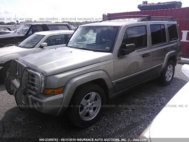 1J8HG48N06C322952 - 2006 JEEP COMMANDER GOLD photo 2