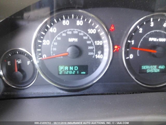 1J8HG48N06C322952 - 2006 JEEP COMMANDER GOLD photo 7