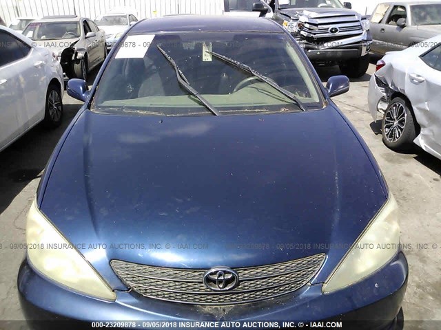 4T1BE32K62U584096 - 2002 TOYOTA CAMRY LE/XLE/SE 蓝色 照片 6