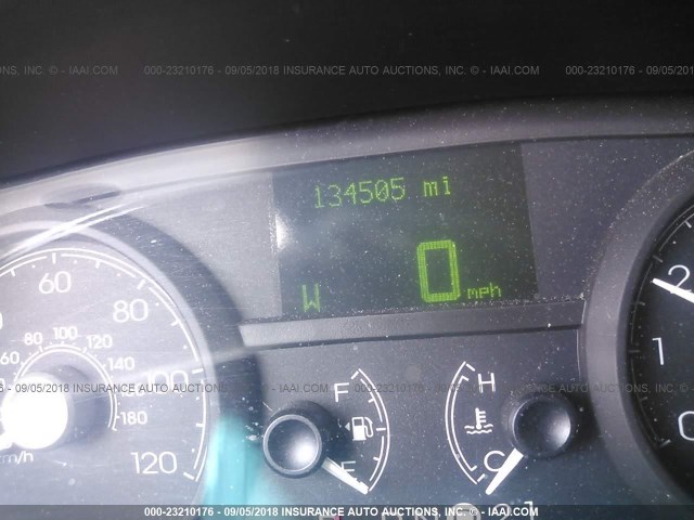 1L1FM88W76Y638209 - 2006 LINCOLN TOWN CAR EXECUTIVE WHITE photo 7