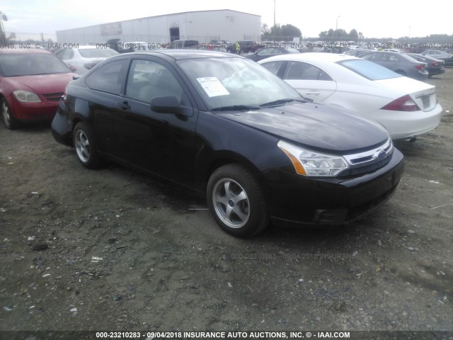 1FAHP32N48W239350 - 2008 FORD FOCUS S/SE BLACK photo 1