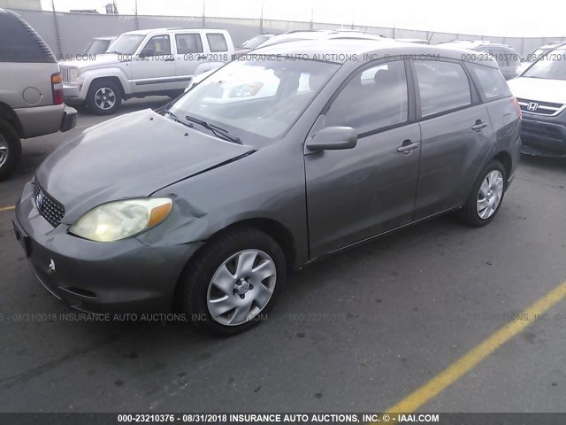 2T1KR32E84C198055 - 2004 TOYOTA COROLLA MATRIX XR GRAY photo 2