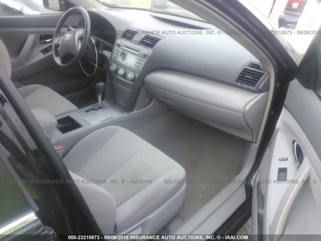 4T1BE46KX7U587056 - 2007 TOYOTA CAMRY NEW GENERAT CE/LE/XLE/SE BLACK photo 5