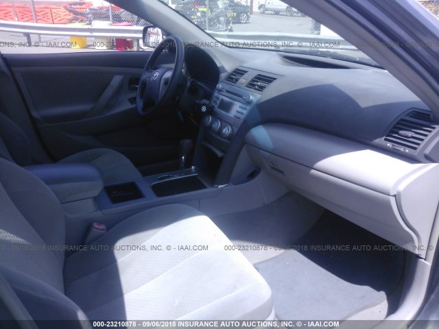 4T1BE46KX7U539539 - 2007 TOYOTA CAMRY NEW GENERAT CE/LE/XLE/SE GRAY photo 5