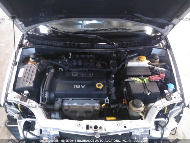 KL1TD66667B771617 - 2007 CHEVROLET AVEO LS SILVER photo 10