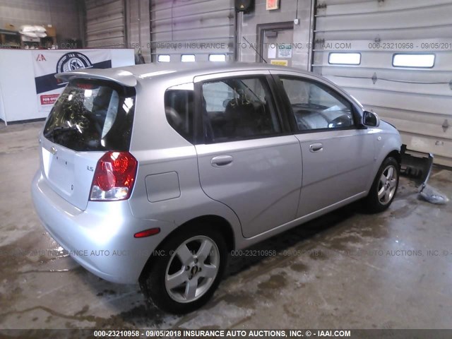 KL1TD66667B771617 - 2007 CHEVROLET AVEO LS SILVER photo 4