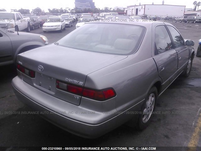JT2BF22K3X0151466 - 1999 TOYOTA CAMRY LE/XLE GRAY photo 4