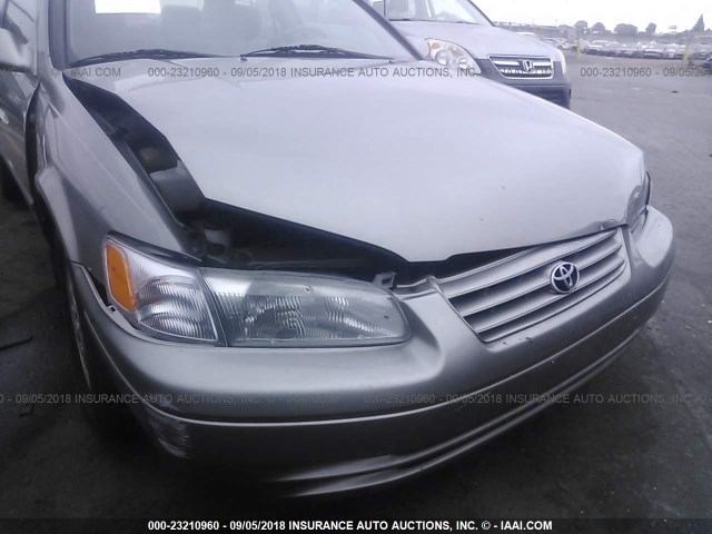 JT2BF22K3X0151466 - 1999 TOYOTA CAMRY LE/XLE GRAY photo 6