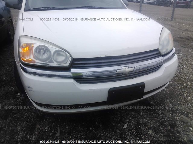 1G1ZT52805F310340 - 2005 CHEVROLET MALIBU LS Ақ фото 6
