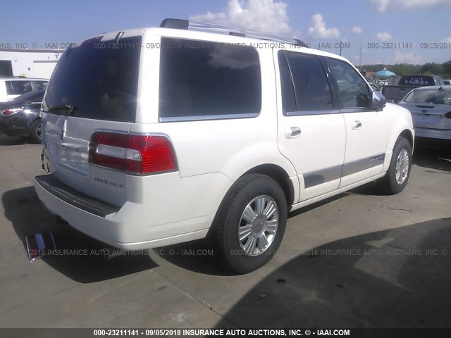 5LMJJ2J51AEJ05814 - 2010 LINCOLN NAVIGATOR 白色 照片 4