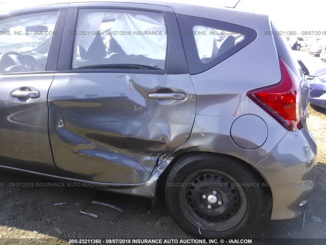 3N1CE2CPXHL358565 - 2017 NISSAN VERSA NOTE S/S PLUS/SV/SL/SR GRAY photo 6