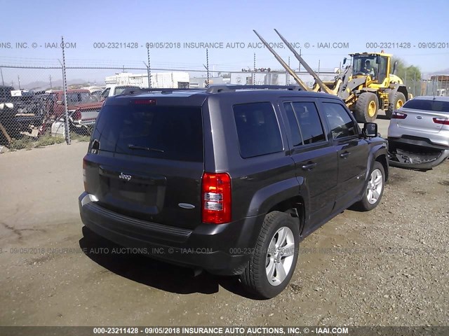 1C4NJPFB9FD398797 - 2015 JEEP PATRIOT LATITUDE GRAY photo 4