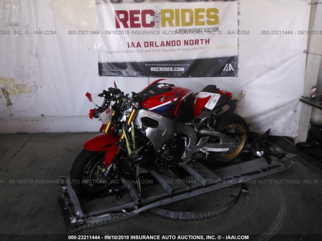 JH2SC7770HK000096 - 2017 HONDA CBR1000 SP RED photo 2