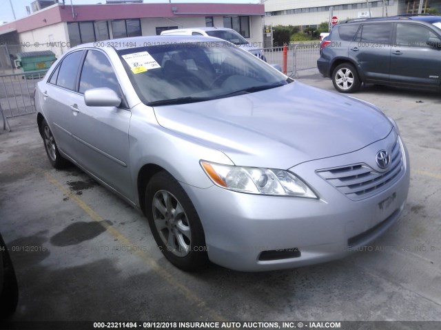 JTNBK46K983032793 - 2008 TOYOTA CAMRY LE/XLE/SE Gümüş foto 1