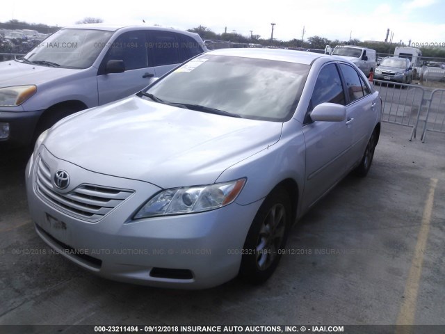 JTNBK46K983032793 - 2008 TOYOTA CAMRY LE/XLE/SE Gümüş foto 2