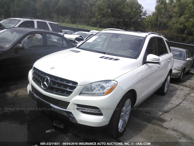 4JGDA5HB0DA173417 - 2013 MERCEDES-BENZ ML 350 4MATIC WHITE photo 2