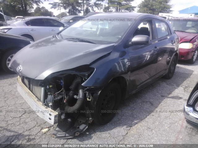 2T1KU4EE3AC328724 - 2010 TOYOTA COROLLA MATRIX  GRAY photo 2