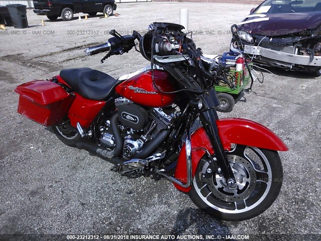 1HD1KB411AB611687 - 2010 HARLEY-DAVIDSON FLHX RED photo 1