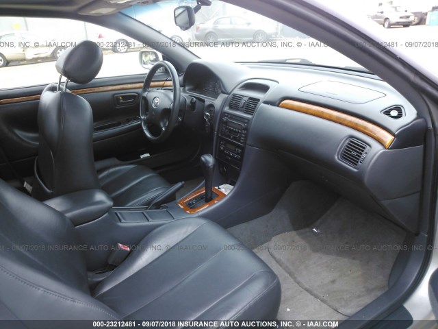 2T1CF28P12C582367 - 2002 TOYOTA CAMRY SOLARA SE/SLE Gümüş foto 5