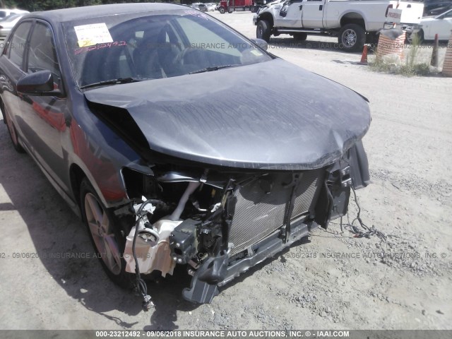 4T1BF1FK7CU116021 - 2012 TOYOTA CAMRY SE/LE/XLE GRAY photo 6