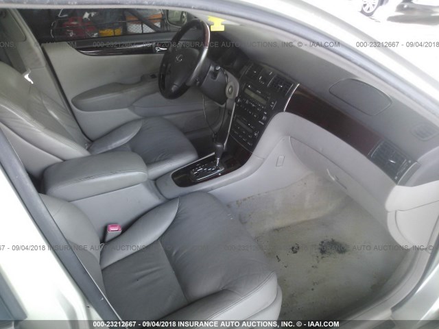 JTHBA30G145022939 - 2004 LEXUS ES 330 SILVER photo 5