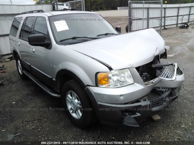 1FMPU15545LA37339 - 2005 FORD EXPEDITION XLT SILVER photo 1