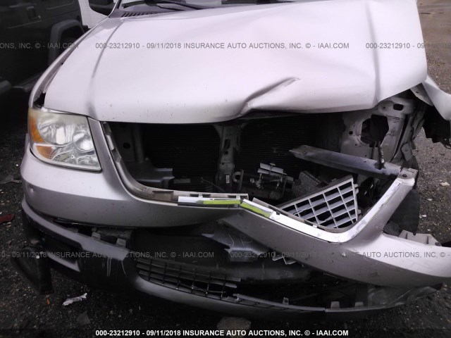 1FMPU15545LA37339 - 2005 FORD EXPEDITION XLT SILVER photo 10
