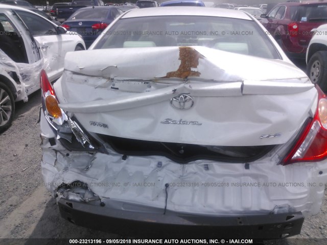 4T1CE38P04U851372 - 2004 TOYOTA CAMRY SOLARA SE/SLE WHITE photo 6