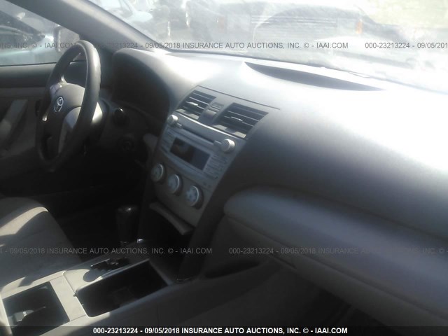 4T1BF3EKXBU149395 - 2011 TOYOTA CAMRY SE/LE/XLE წითელი ფოტო 5