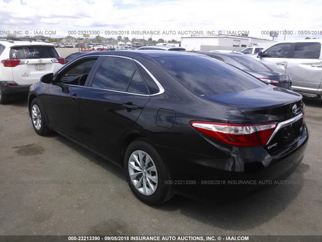 4T4BF1FK8FR506720 - 2015 TOYOTA CAMRY LE/XLE/SE/XSE 黑色 照片 3