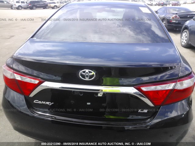 4T4BF1FK8FR506720 - 2015 TOYOTA CAMRY LE/XLE/SE/XSE 黑色 照片 6