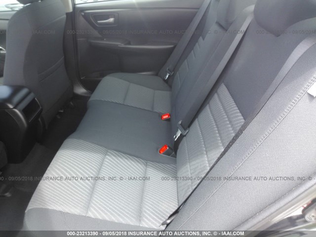 4T4BF1FK8FR506720 - 2015 TOYOTA CAMRY LE/XLE/SE/XSE 黑色 照片 8