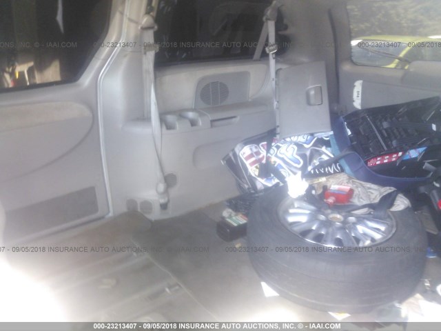 2C8GP64L91R330761 - 2001 CHRYSLER TOWN & COUNTRY LIMITED BLACK photo 8