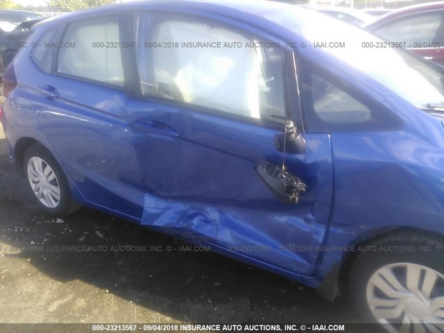 JHMGK5H54GS006631 - 2016 HONDA FIT LX BLUE photo 6