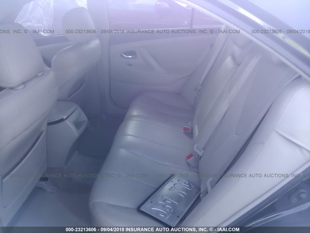 4T1BK3EK2BU120422 - 2011 TOYOTA CAMRY SE/LE/XLE შავი ფოტო 8