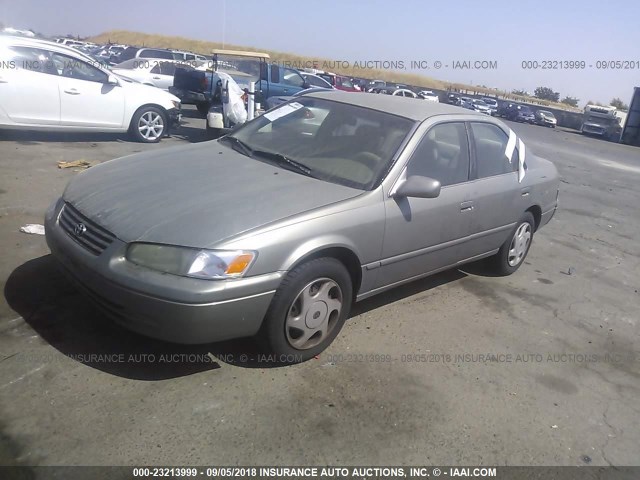 JT2BF22K6V0034638 - 1997 TOYOTA CAMRY LE/XLE GOLD photo 2